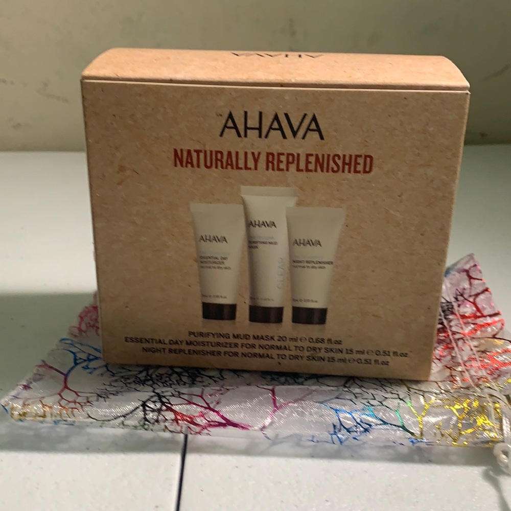 - AHAVA NATURALLY REPLENISH SET